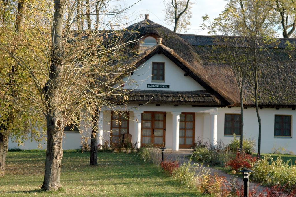 Sarlospuszta Club Hotel Tatárszentgyörgy Kamer foto